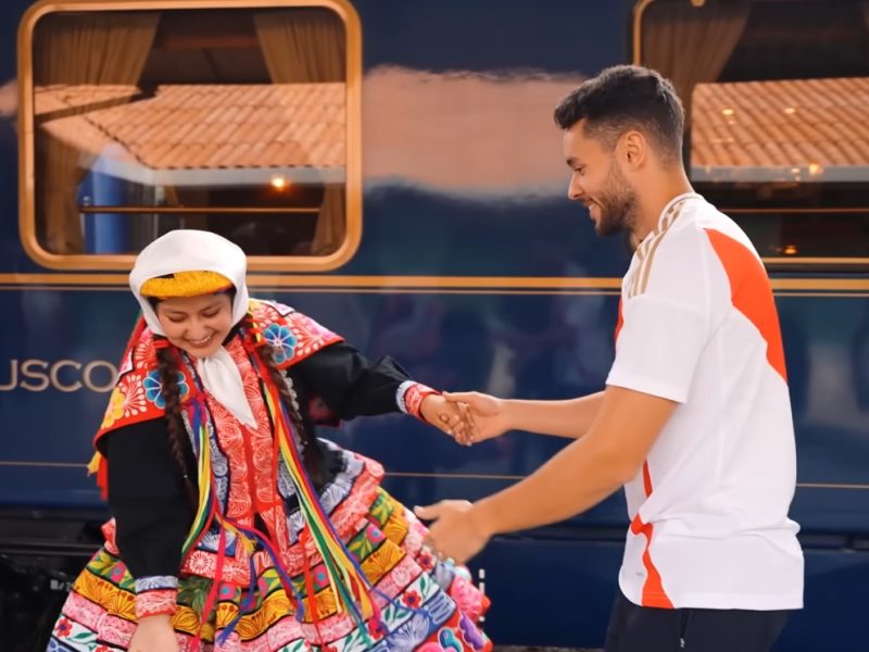 El tren más lujoso para llegar a Machu Picchu: así es la experiencia sobre rieles rumbo a la maravilla del mundo