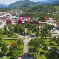 Semana Santa en Perú: dos rutas para viajar entre selva de Oxapampa y la montaña de Huaraz